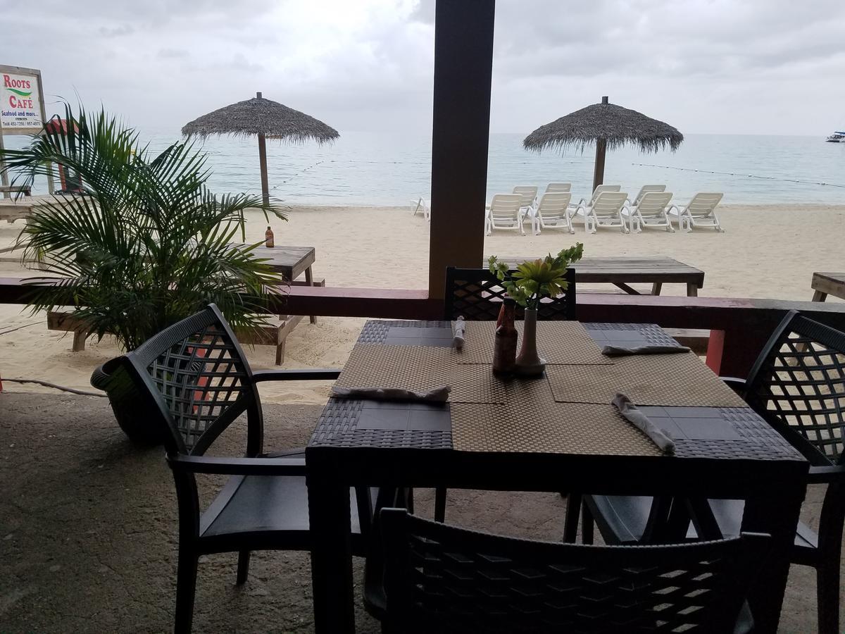 Roots Cafe Rooms Negril Eksteriør billede